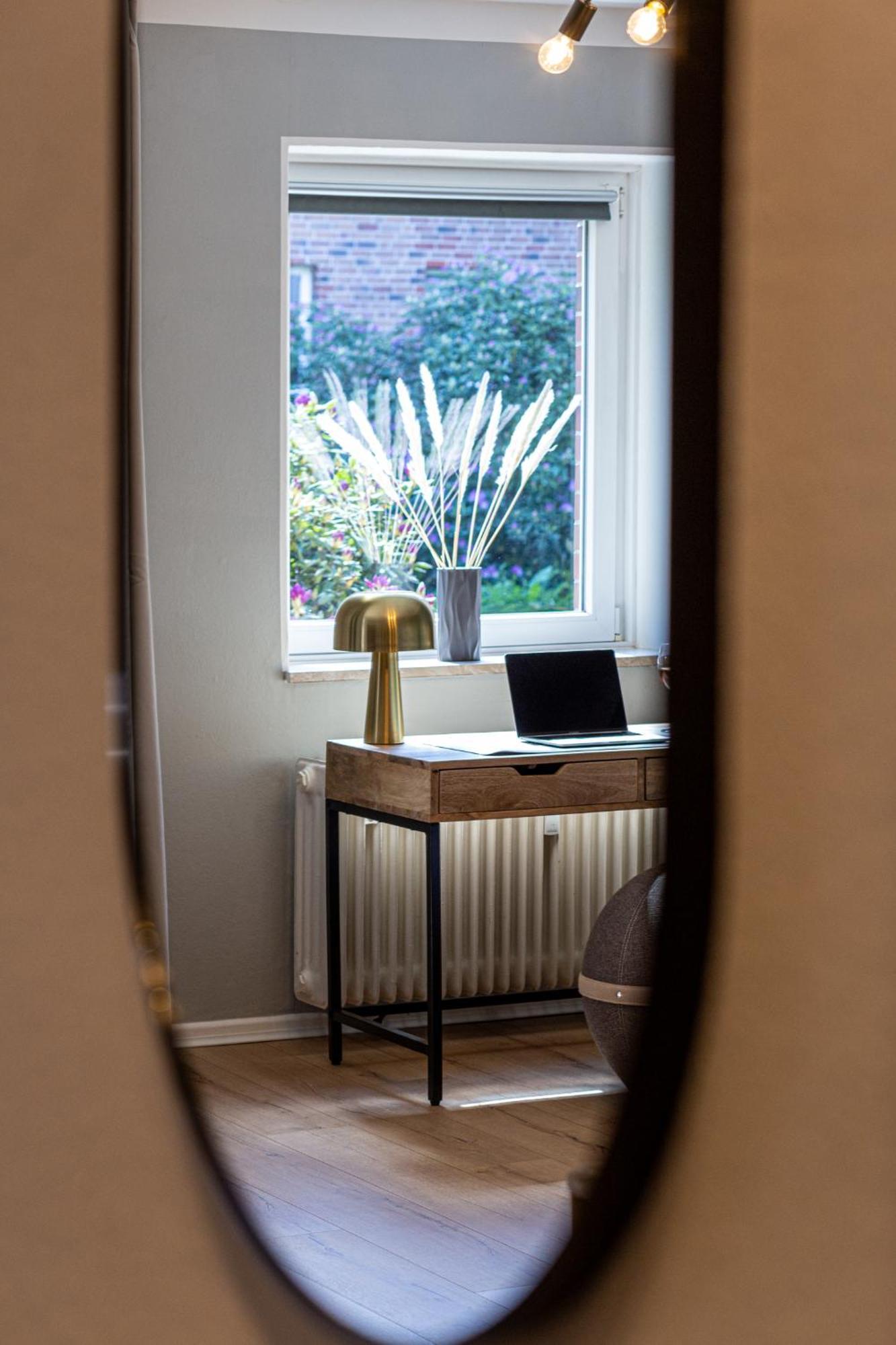 Have-A-Nice-Stay - Nahe Bahnhof Ahrensburg - 20 Minuten Nach Hamburg - Trotzdem Ruhig Gelegen - 6 Minuten Zu Fuss Ins Zentrum Ahrensburg - Modern Eingerichtet Dış mekan fotoğraf
