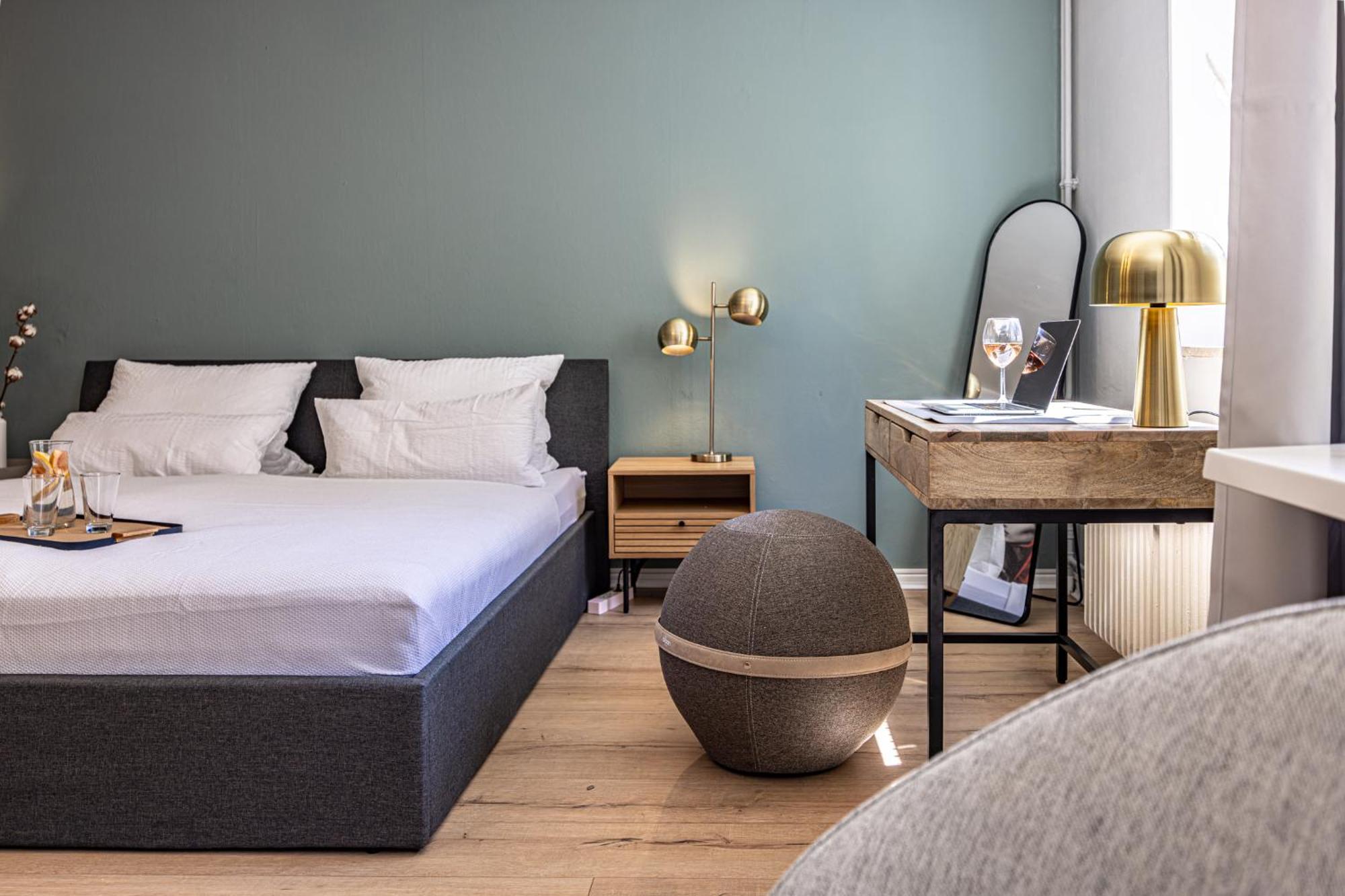 Have-A-Nice-Stay - Nahe Bahnhof Ahrensburg - 20 Minuten Nach Hamburg - Trotzdem Ruhig Gelegen - 6 Minuten Zu Fuss Ins Zentrum Ahrensburg - Modern Eingerichtet Dış mekan fotoğraf